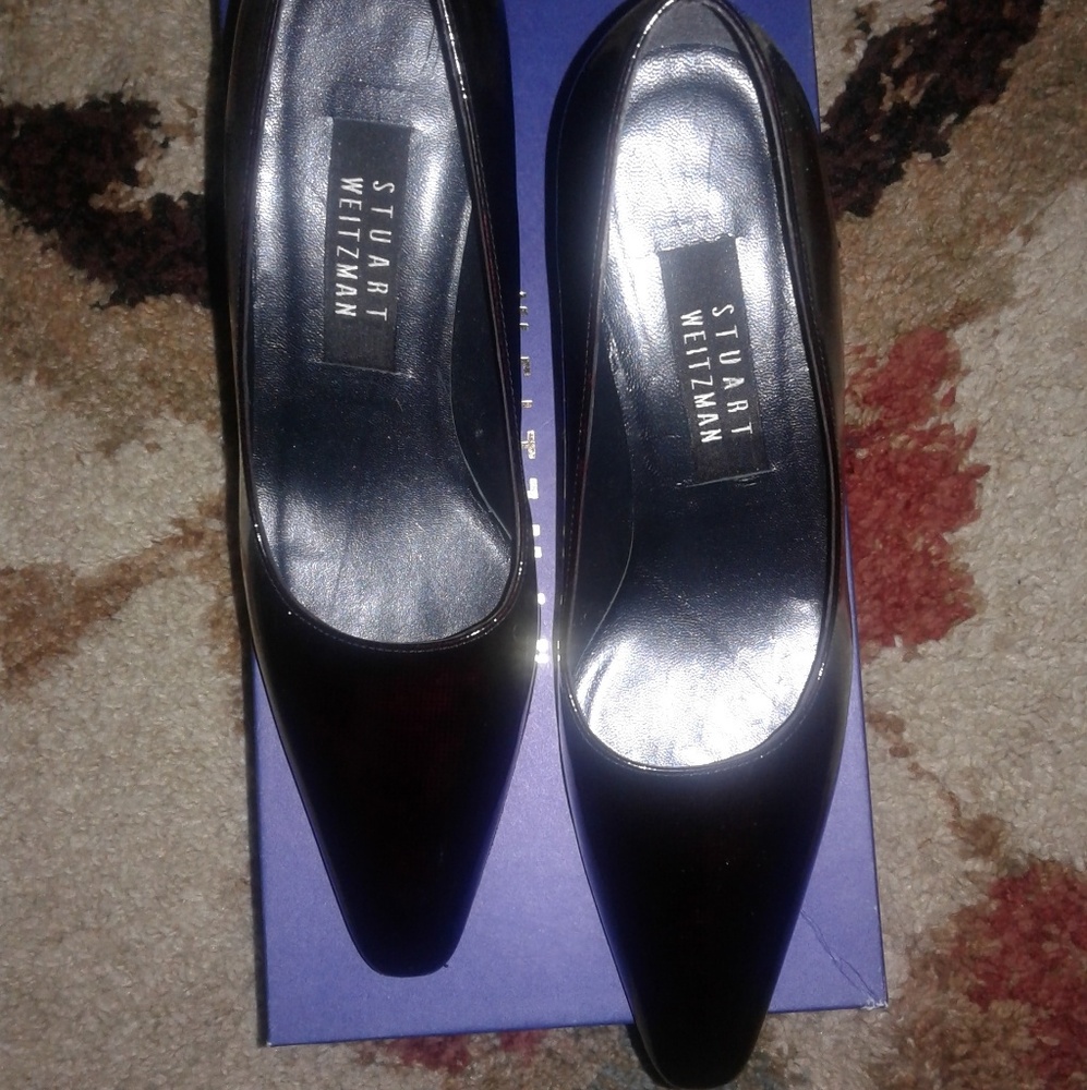 Stuart Weitzman - Picture 2 of 5